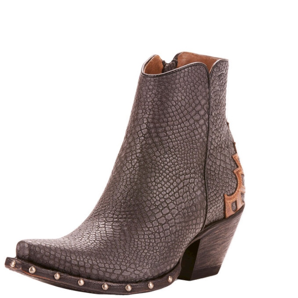 ARIAT Fenix ankle boot size 9.5. Worn less than 5 times.